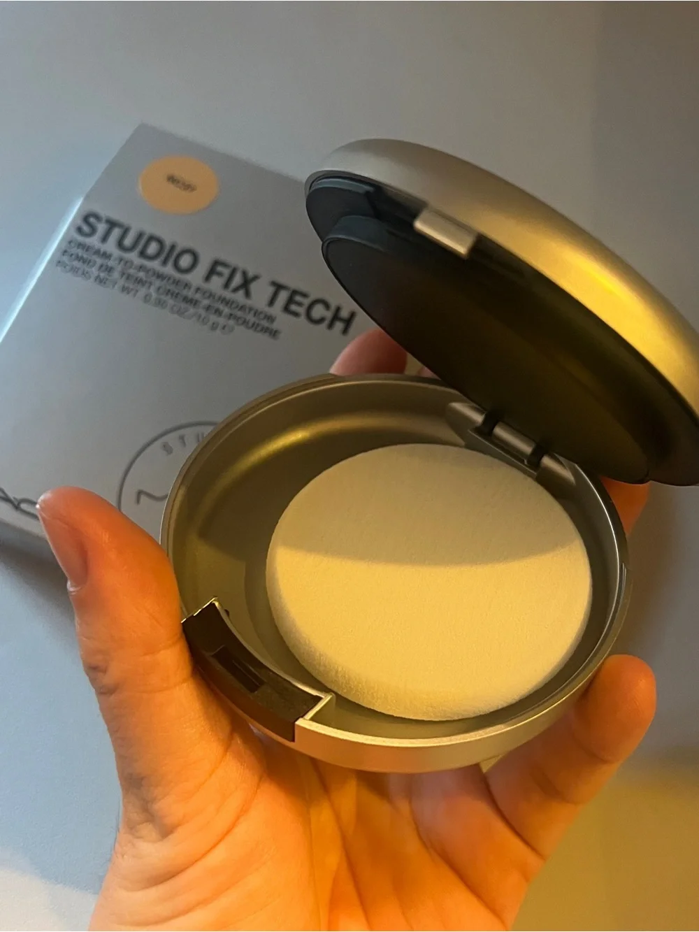 MAC STUDIO FIX TECH CREAM-TO-POWDER FOUNDATION NC37